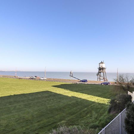 Flat 19 By The Beach Harwich Exterior foto